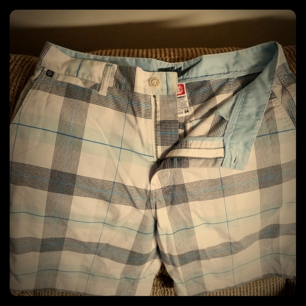 Element, Shorts// Size 34